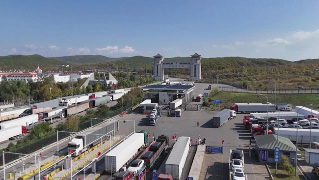 【九游体育·通道扩能赋能行动】绥芬河公路口岸前9个月货运通关车辆创新高